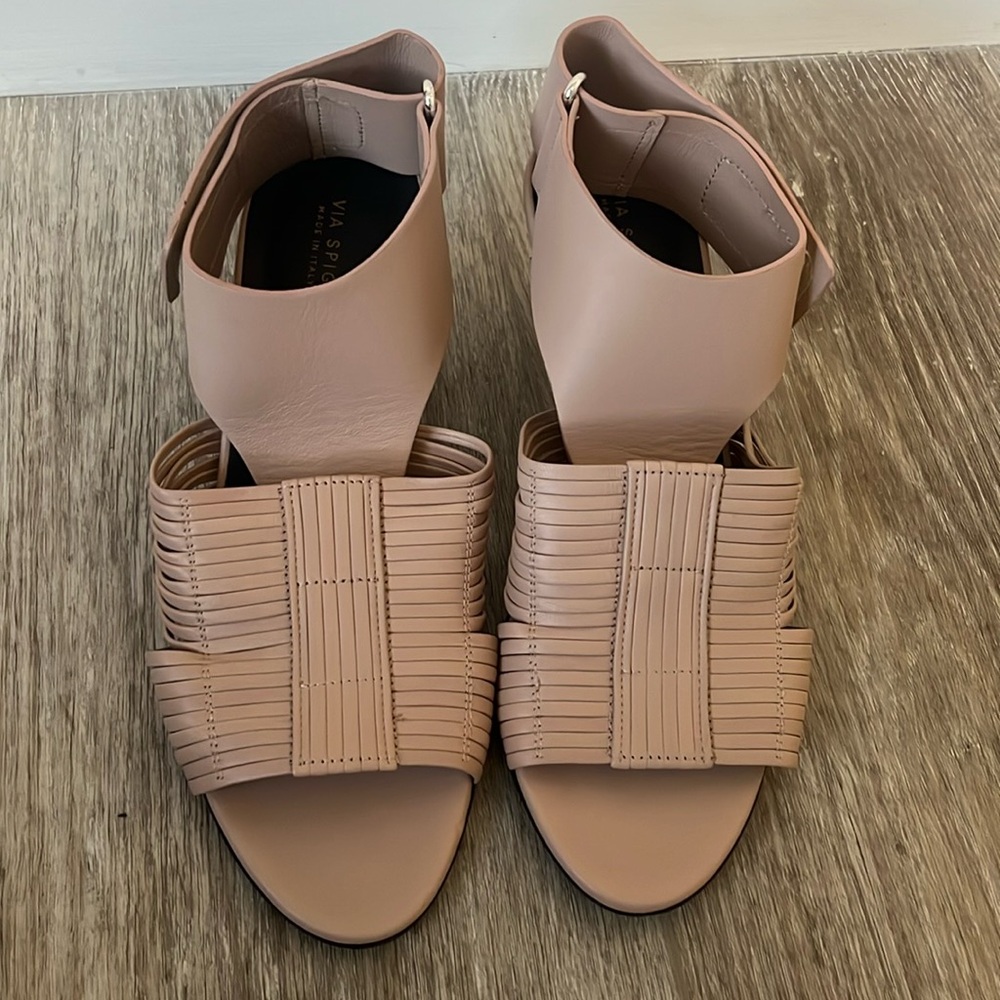 Via Spiga peach heels
